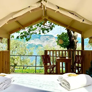 camping-monja.hotelinveneto.com/