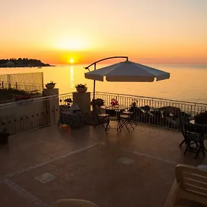 appartamento-in-villa-agnese.sicilyhotelsitaly.net/