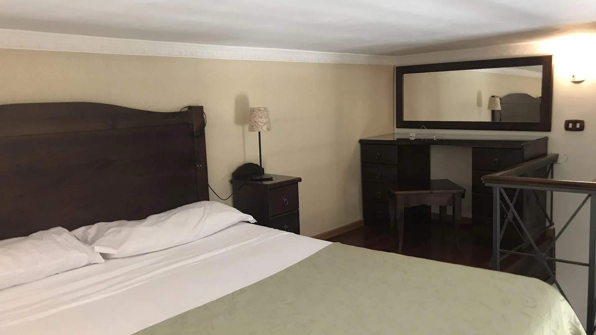 B&B Art Suite Principe Umberto Neapol Nocleg ze śniadaniem